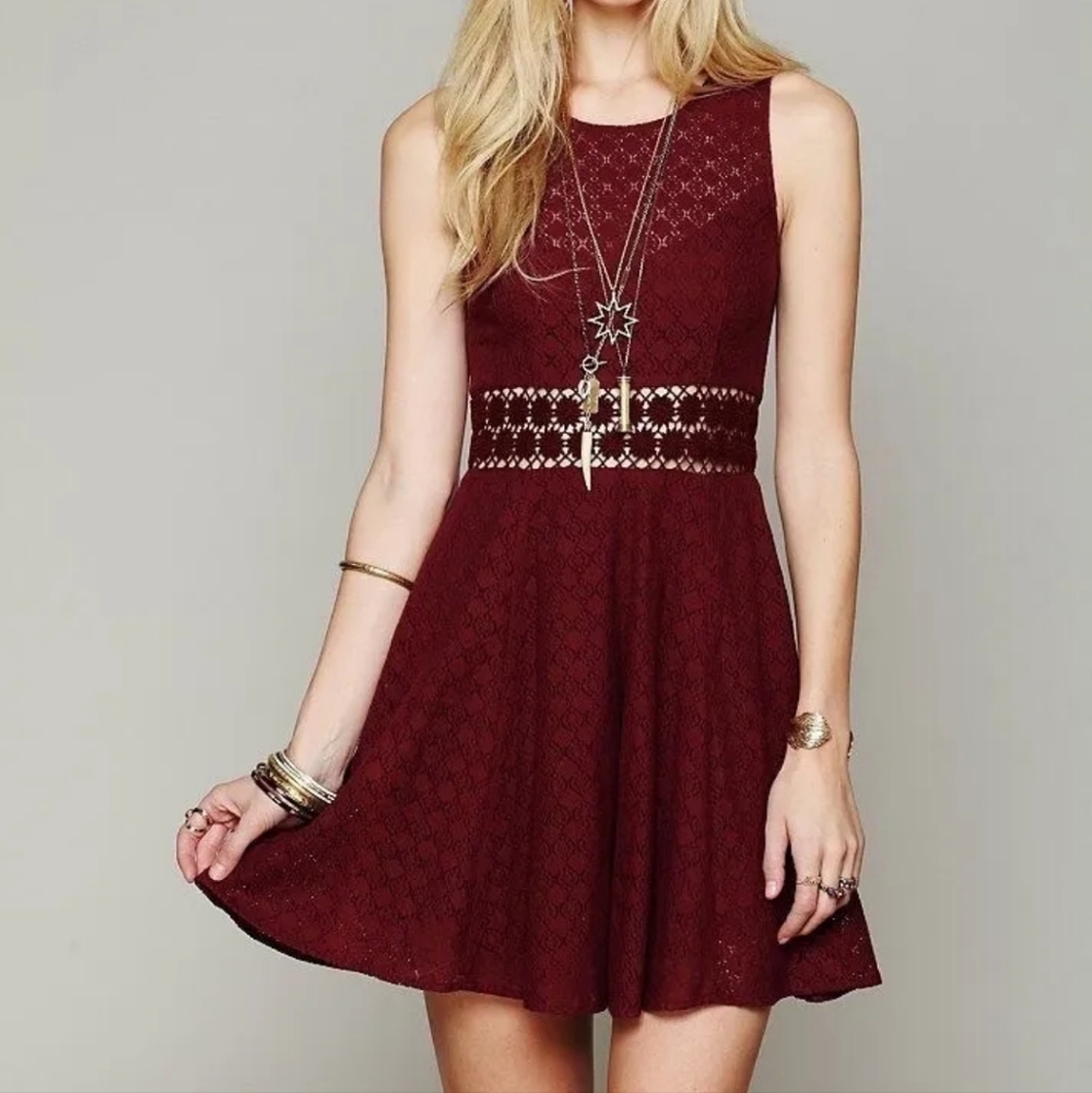 Free People Fitted With Daisies Skater Dress Burgendy Red Size 2